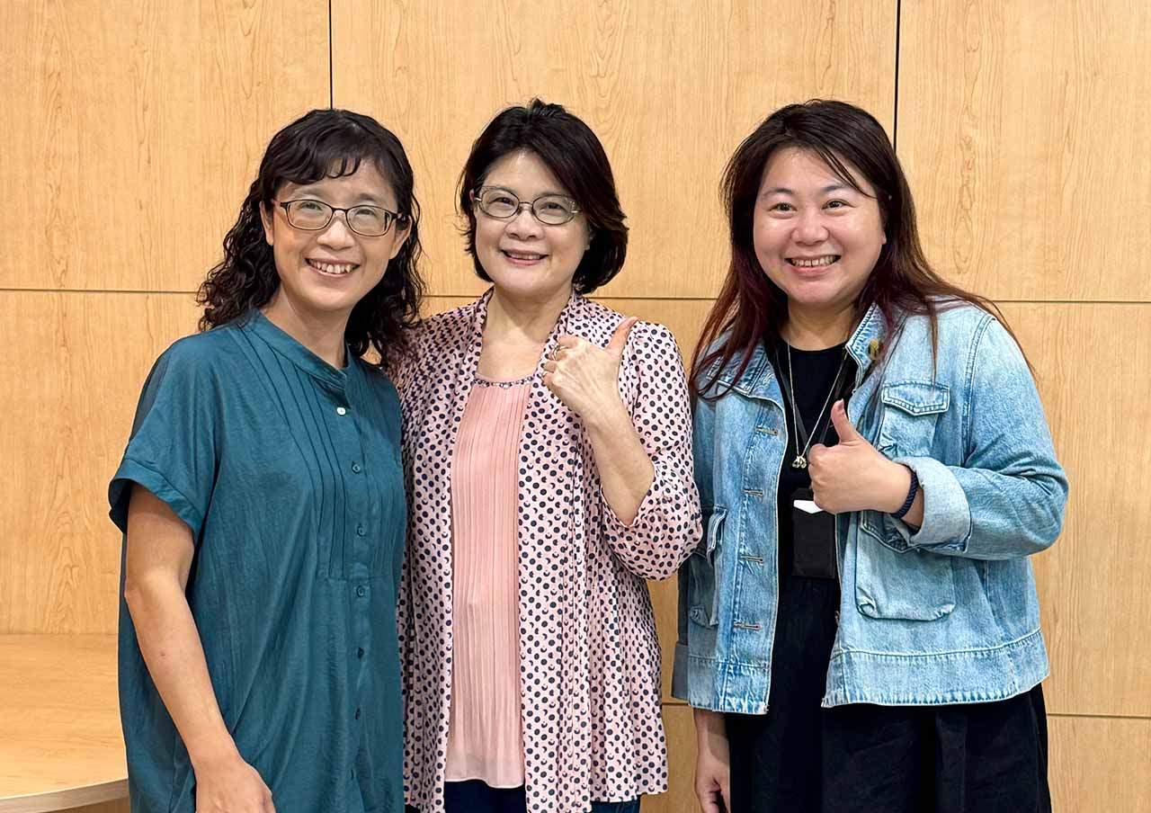 Podcast《媽很想聊》在無法自我保護的身體裡，聽見最柔軟的痛